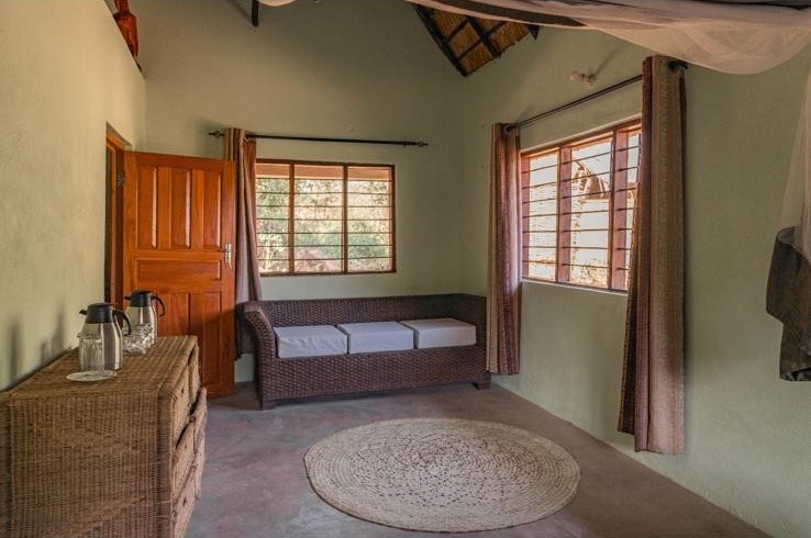 Kauluzi House South Luangwa National Park - Image 15